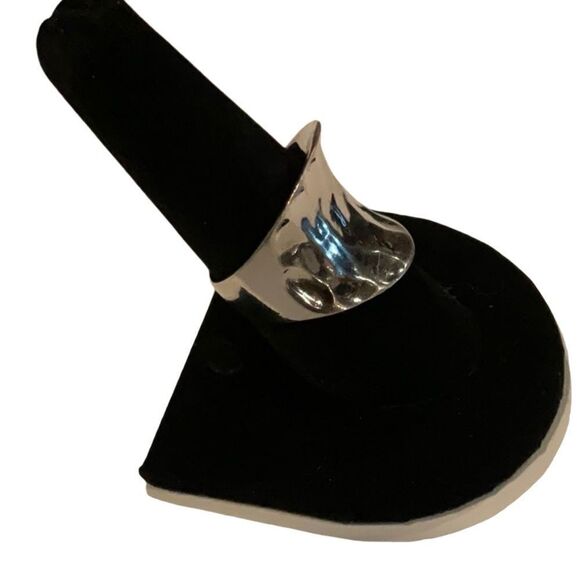 Modern Hammered Ring - Picture 7 of 10